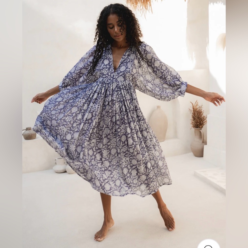 Daughters of India Kyra midi Blue Iris Floral Long Sleeve XL